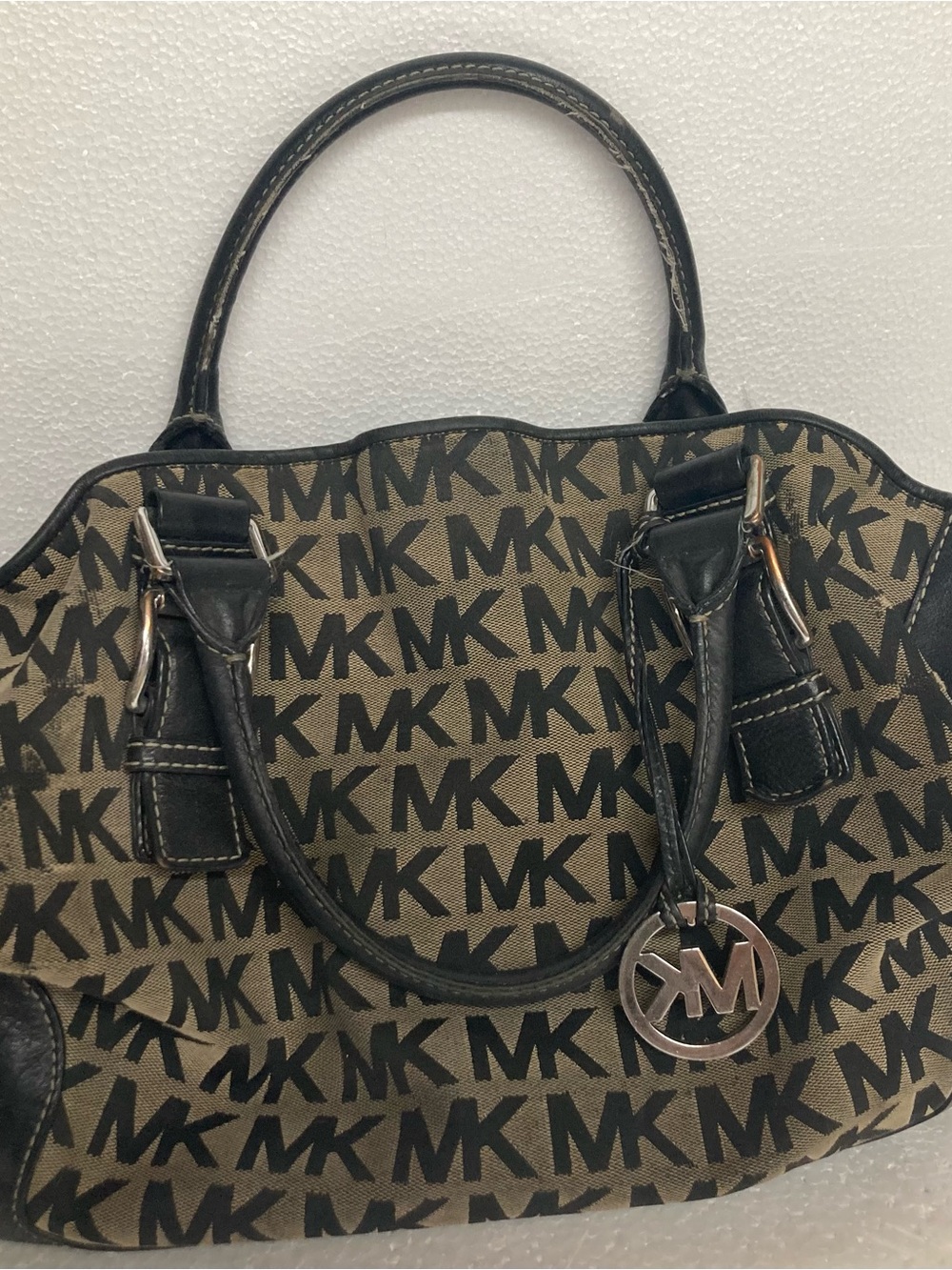 Michael Kors Tan and Black Signature MK Satchel - Picture 1 of 4